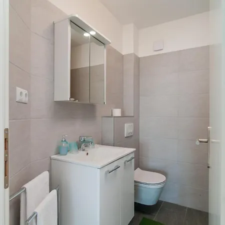 Daniel's Apartment Split