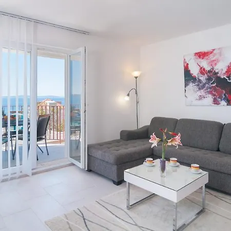 Daniel's Apartment Split